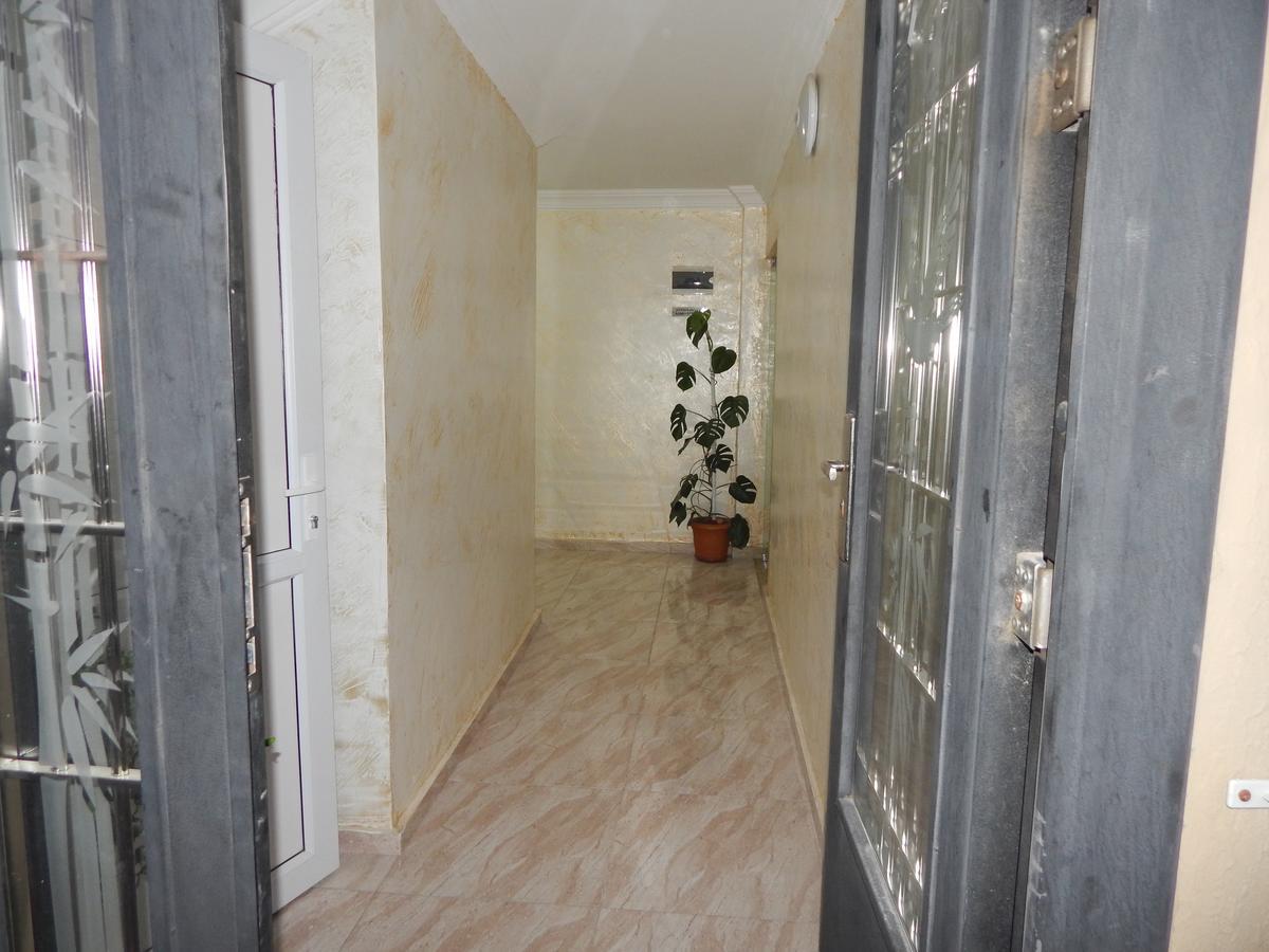 Hotel Batumi Inn 외부 사진